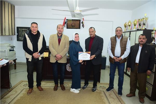  تكرم الطلاب 