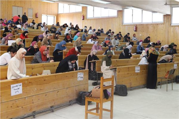 11569 طالب يؤدون الامتحانات بجامعة جنوب الوادي