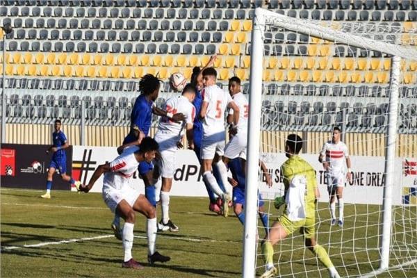 صورة من مباراة أسوان والزمالك