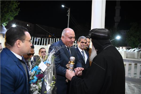 الداودي يزور مطرانية قنا لتقديم التهنئة بعيد الميلاد المجيد
