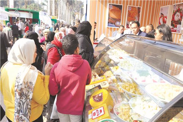 إقبال على المنتجات المصرية