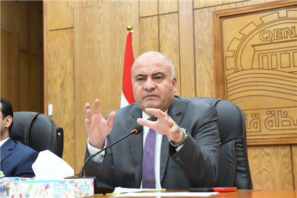 اللواء أشرف الداودى محافظ قنا