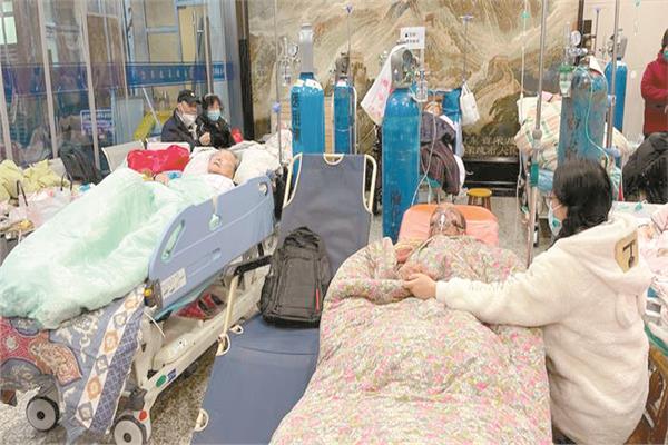 مرضى فى احدى مستشفيات شنغهاى