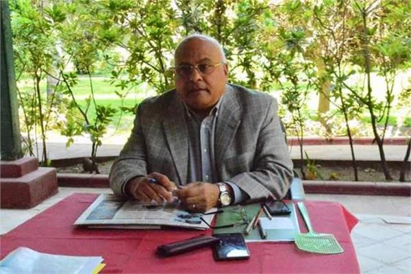 الدكتور محمد  رجائي مدير الإدارة المركزية لحدائق الحيوان