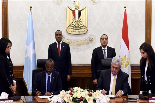 رئيسا وزراء مصر والصومال يشهدان توقيع البرنامج التنفيذي للتعاون في مجال التعليم