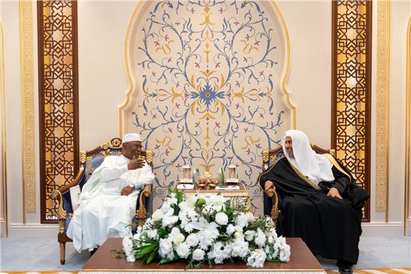 د.العيسى مستقبلاً الأمين العام لمنظمة التعاون وأمين مجمع الفقه الإسلامي الدولي