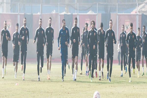 الأهلى يواصل استعداداته لمواجهة المصرى