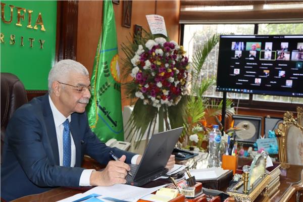  الدكتور أحمد القاصد رئيس جامعة المنوفية