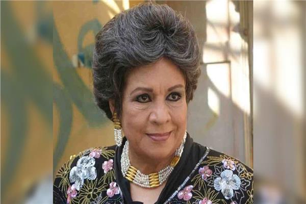 الفنانة كريمة مختار