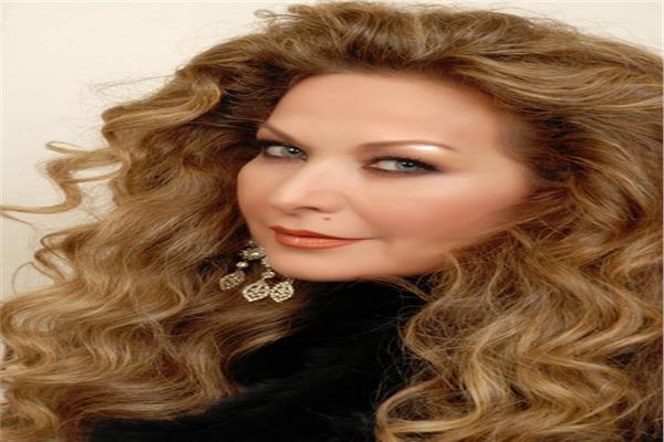 الفنانة رغدة السورية