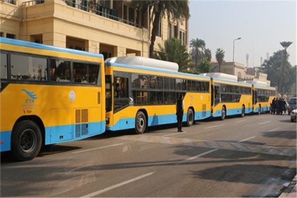الأتوبيسات المخصصة لنقل زوار معرض الكتاب