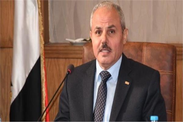 رئيس جامعة قناة السويس