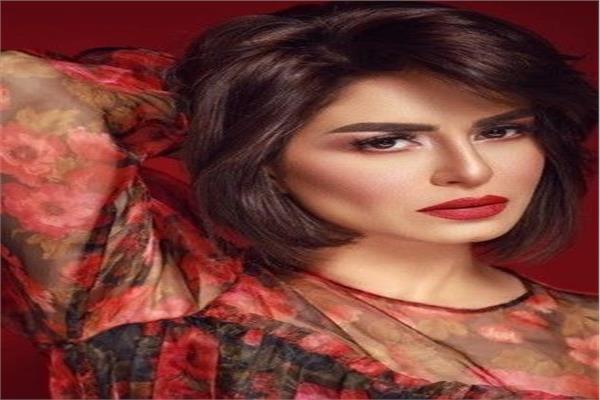 الفنانة منة فضالي