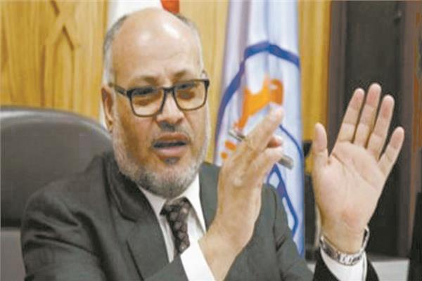 الدكتور إبراهيم الهدهد