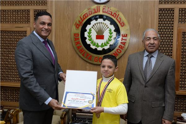 محافظ الدقهلية يكرم ابطال نادي اتحاد السنبلاوين
