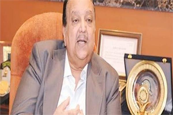 الدكتور نبيل دعبس