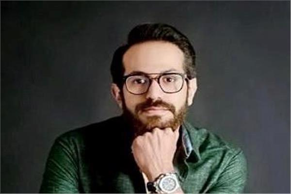 الفنان حسين مصطفي