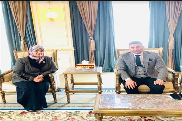 نائبة حزب المؤتمر تلتقي مدير امن الاسماعيلية      