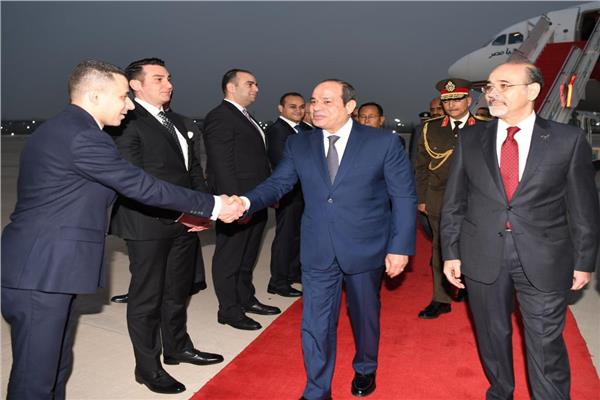 الرئيس السيسي خلال وصوله الهند