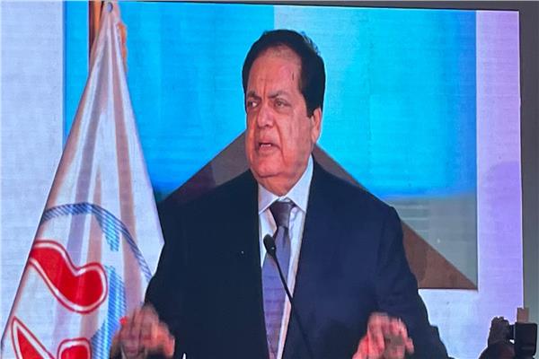  النائب محمد أبو العينين