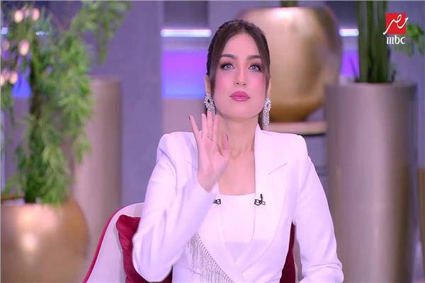 ياسمين عز