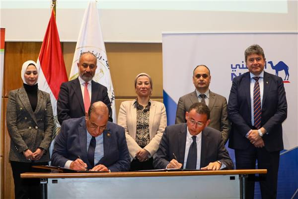  توقيع مذكرة  بين مؤسسة الطاقة الحيوية وبنك الكويت الوطنى