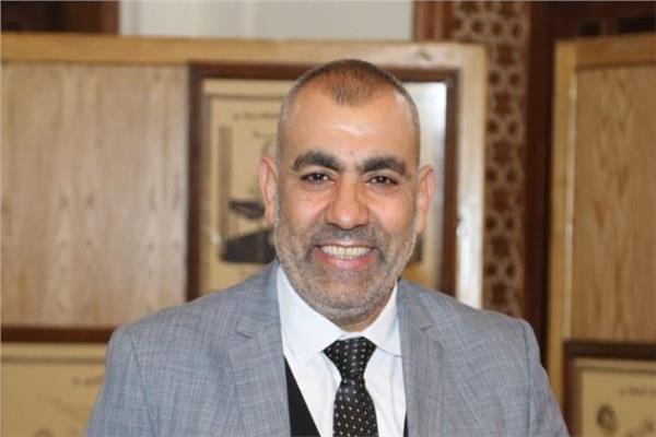  الفنان محسن منصور