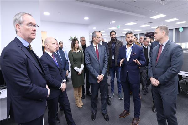وزير الاتصالات وسفير السويد يفتتحان مقر «ترانسكوم» بمصر 