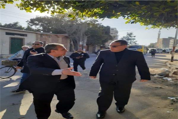 محافظ الشرقية يُتابع إنشاء كوبري علوي أعلى مزلقان الحسينية بمدينة الزقازيق 