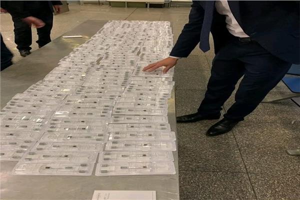جمارك مطار القاهرة تضبط تهريب كمية من الأدوية البشرية    