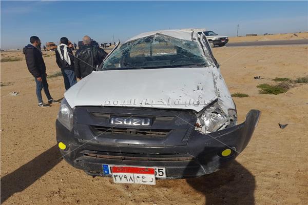 اصابة 42عامل زراعي بعد انقلاب سيارتهم بالإسماعيلية 