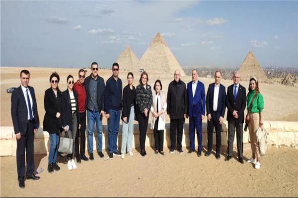 فعاليات زيارة رئيسة المجلس الوطني لجمهورية أذربيجان والوفد المرافق لأهرامات الجيزة