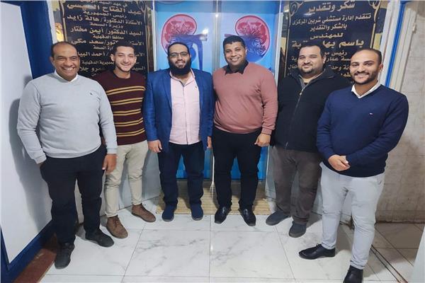 الفريق الطبي بقسم الكلي يمستشفي شربين المركزي