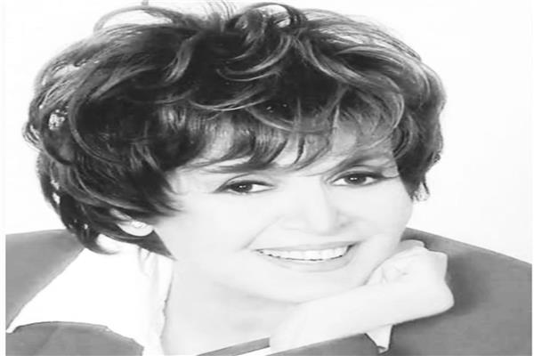 الفنانة سميرة أحمد