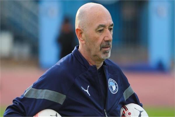 جايمي باتشيكو المدير الفني لفريق نادي بيراميدز