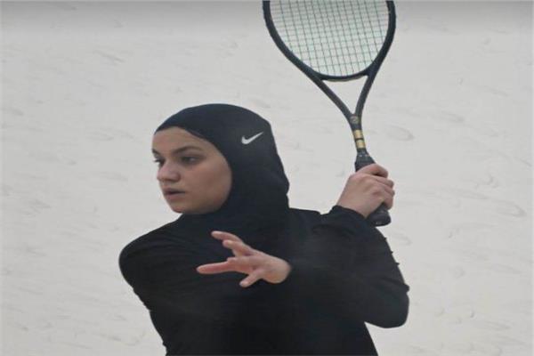 نور وجيه بطلة نادي الزهور