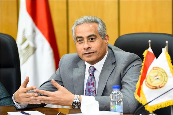  وزير القوى العاملة 