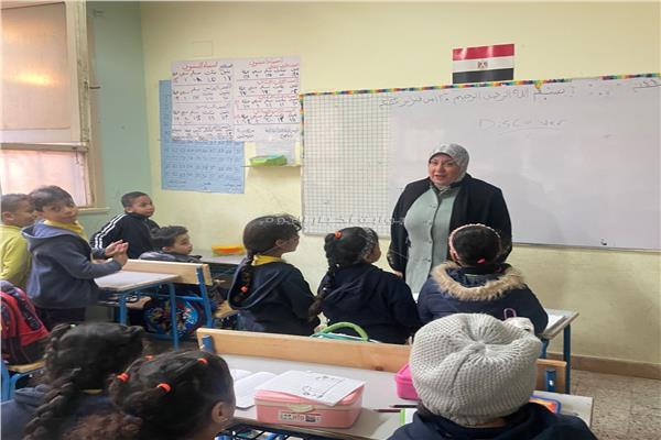مدير تعليم الجيزة يتابع انتظام العملية الدراسية بجميع الإدارات التعليمية 