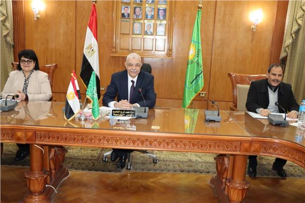  الدكتور أحمد القاصد رئيس جامعة المنوفية