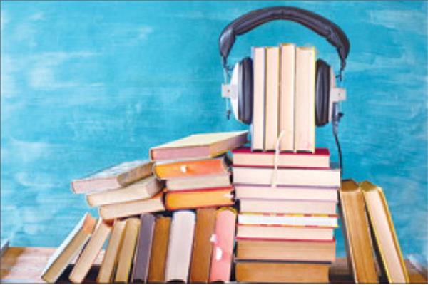 الحرب الأوكرانية عطلت الكتاب الإلكترونى والورقى لا يزال فى الصدارة