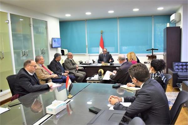 نائب وزير الإسكان خلال الاجتماع