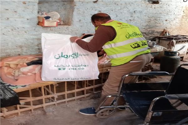 توزيع بطاطين على الأولى بالرعاية