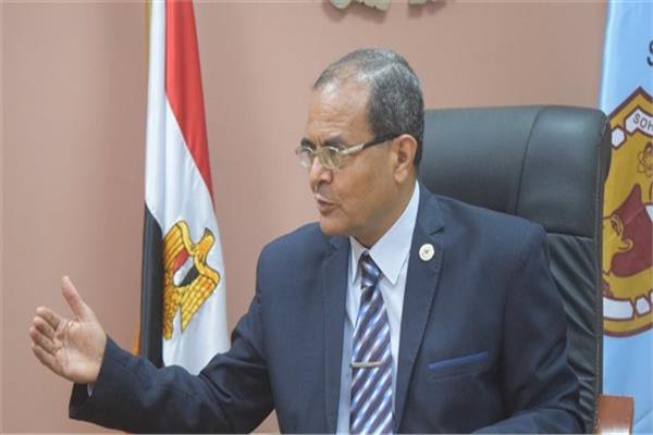 الدكتور مصطفي عبد الخالق رئيس جامعة سوهاج