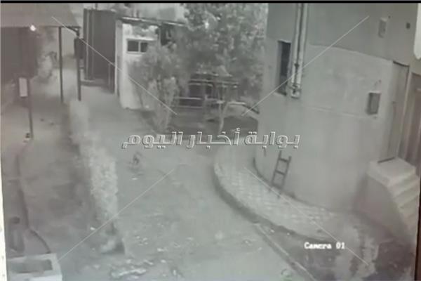 صورة من كاميرا المراقبة ترصد الواقعة