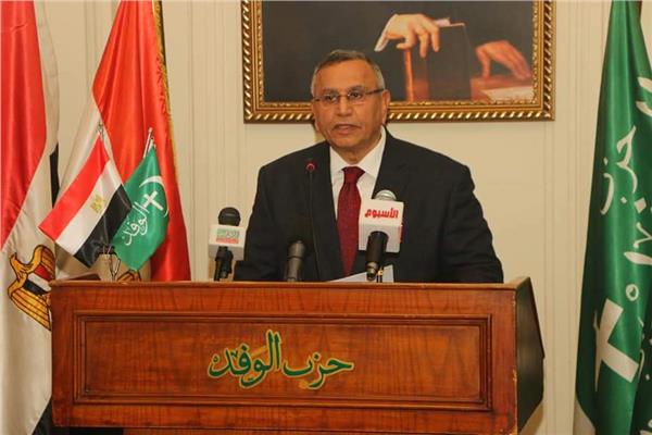 الدكتور عبد السند يمامة