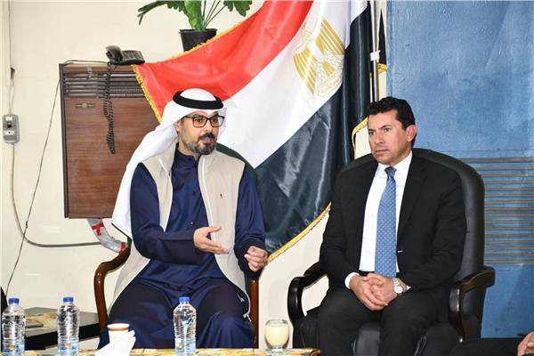وزير الشباب والرياضة ورئيس الاتحاد العربي للكرة الطائرة