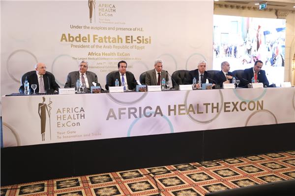 خالد عبدالغفار وزير الصحة والسكان