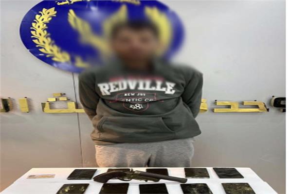 كمية من الحشيش المخدر بحوزة سائق بقصد الإتجار بمنطقة التبين