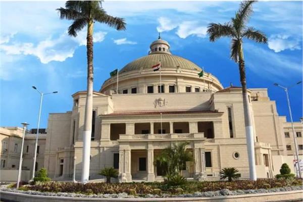 جامعة القاهرة 