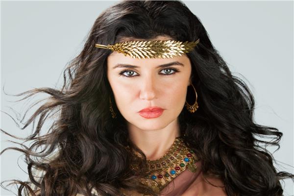 غادة عادل 